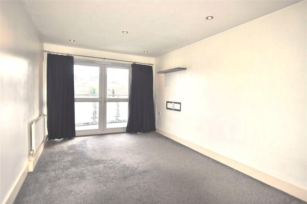 Property photo 2 of 11 Picture No. 13