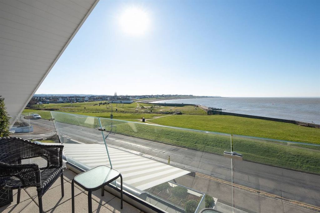 Property photo 3 of 48