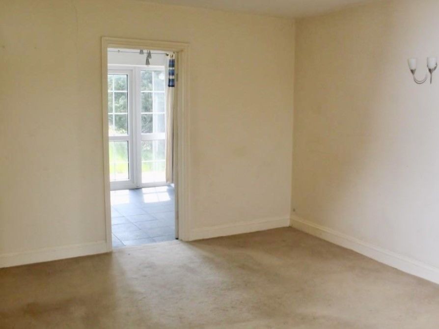 Property photo 3 of 11 Lounge 2.Jpg