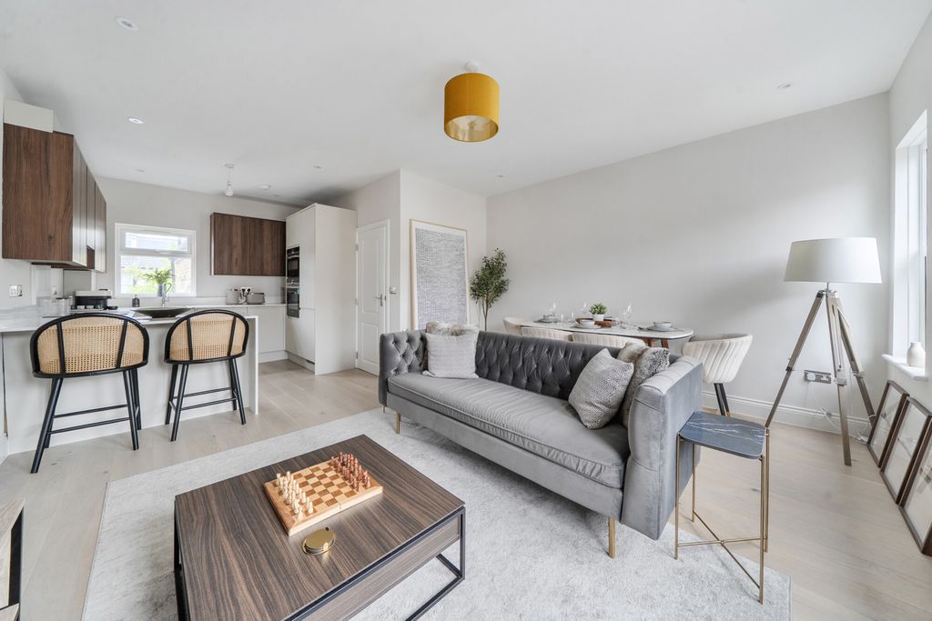 Property photo 2 of 22 1-6A26A462d7F14-1...