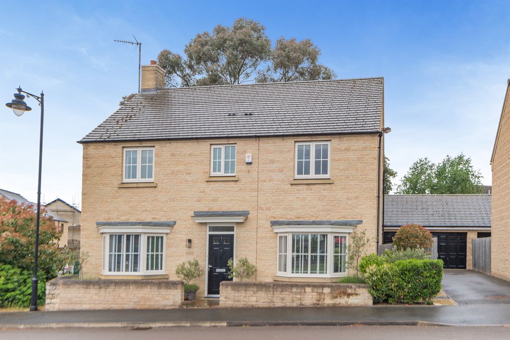 Property photo 1 of 19