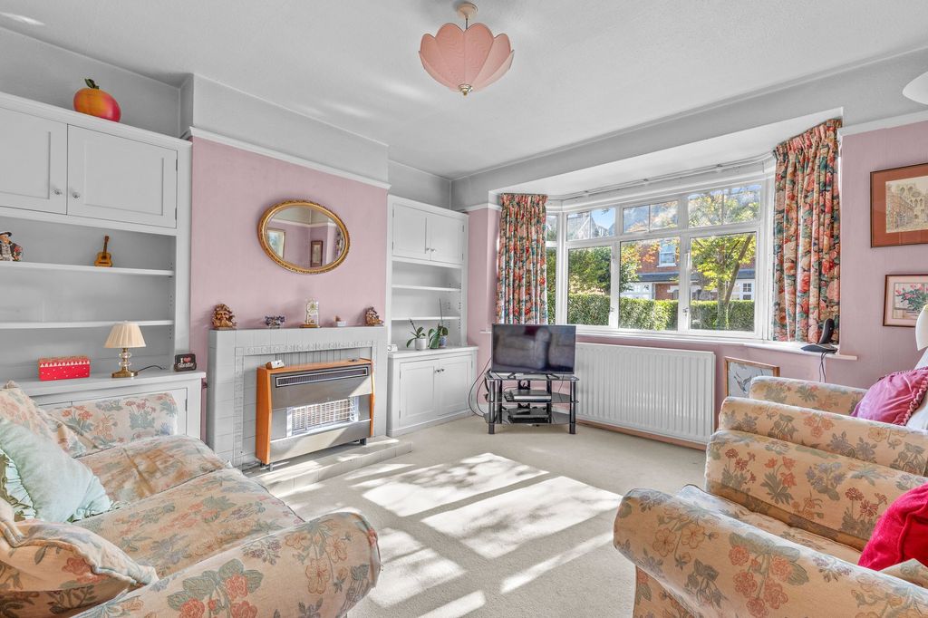 Property photo 3 of 13