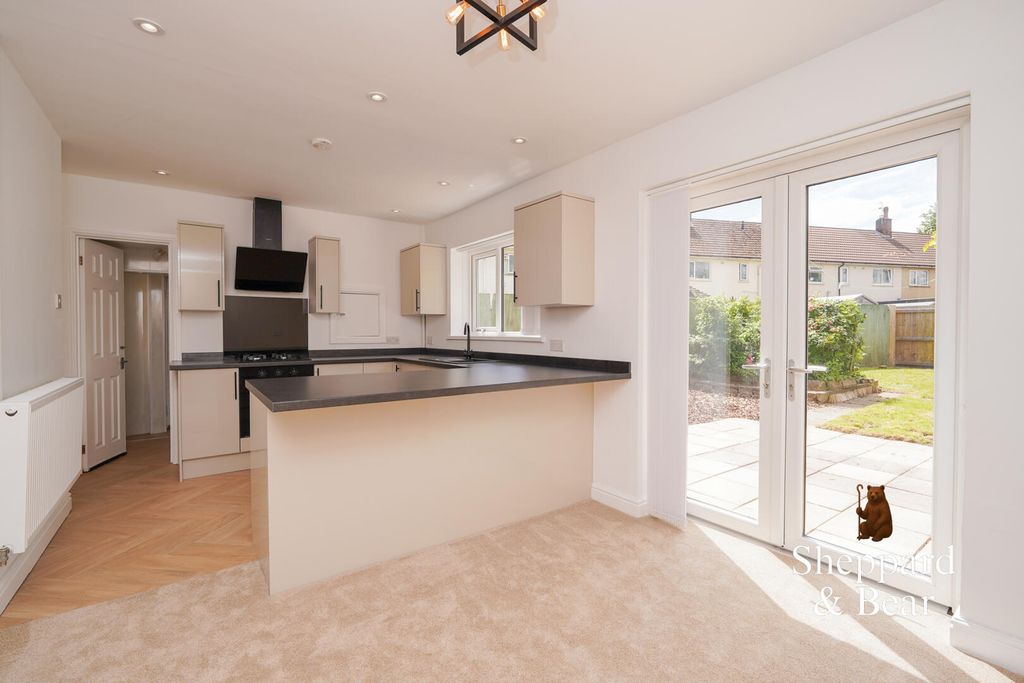 3 bed semi-detached house for saleWhitland Close, Cardiff CF5