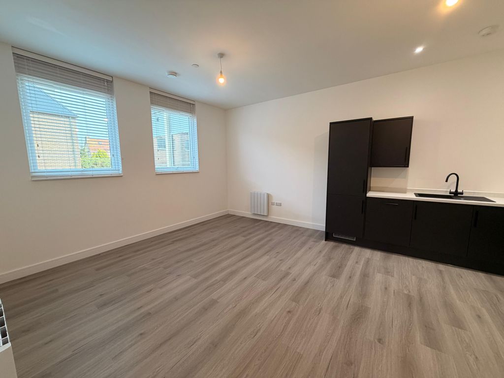 Property photo 3 of 12 Living Room