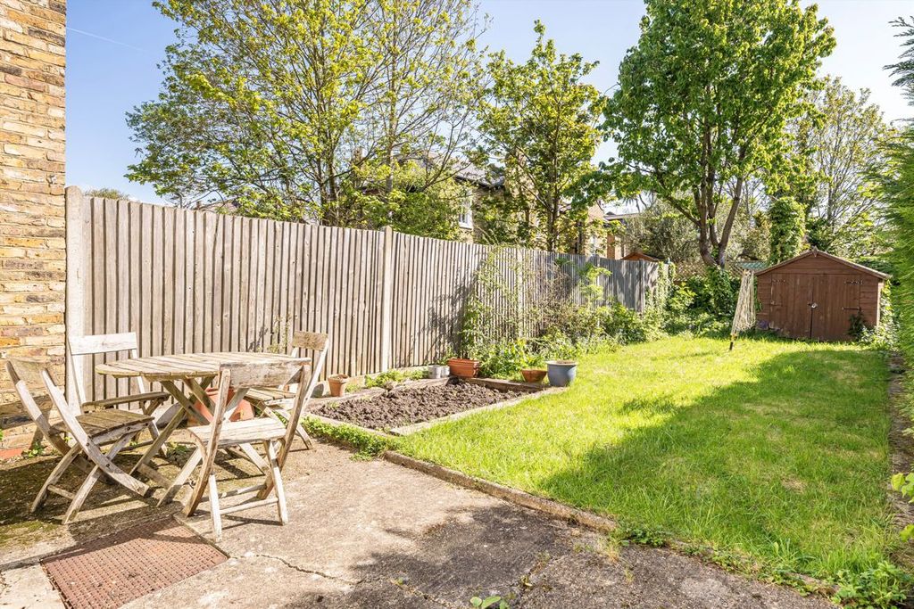 Property photo 2 of 6