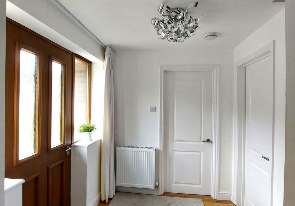 Property photo 2 of 23