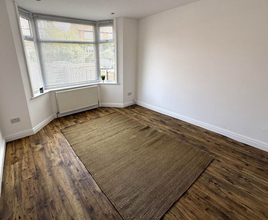 Property photo 3 of 25