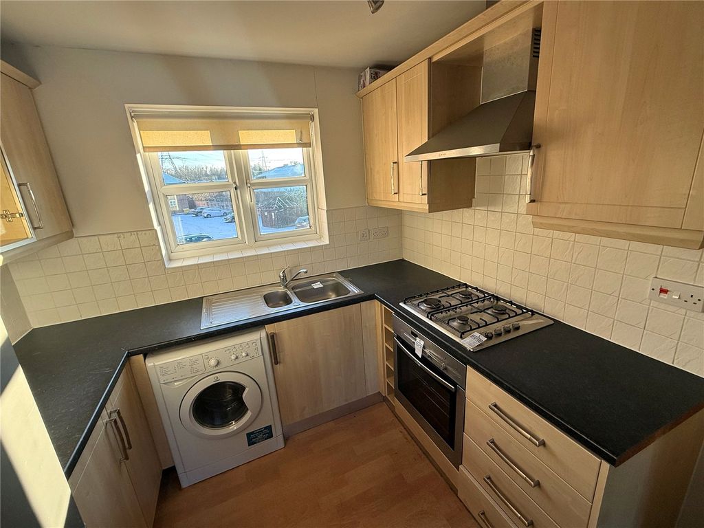 Property photo 3 of 8 Picture No. 12