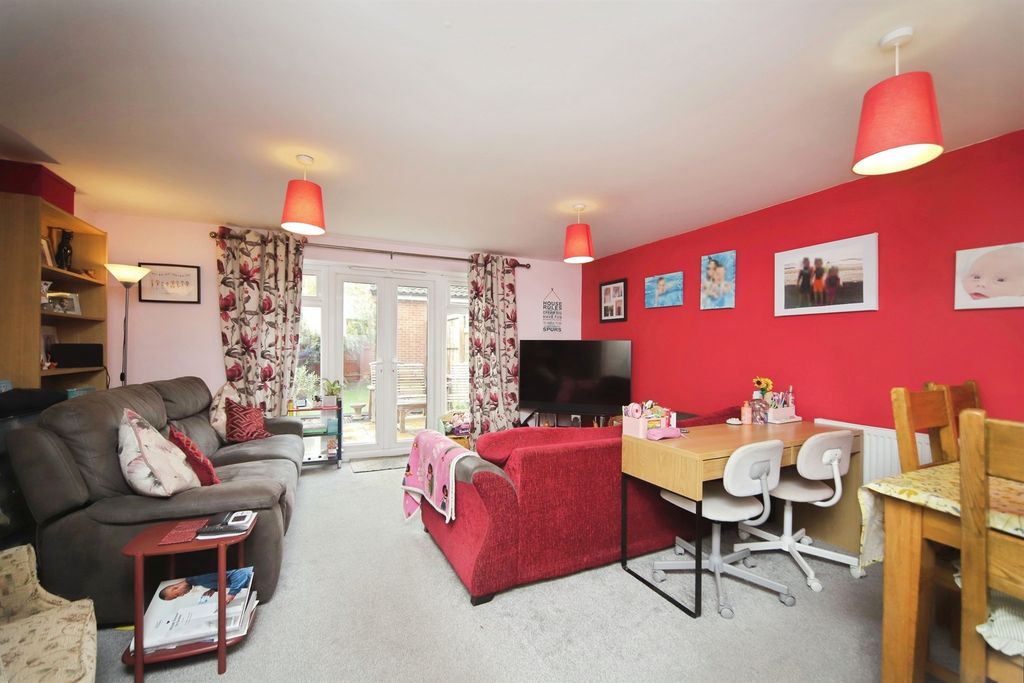 Property photo 2 of 10