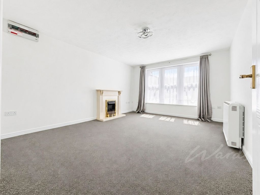 Property photo 3 of 7 Windsor Lounge