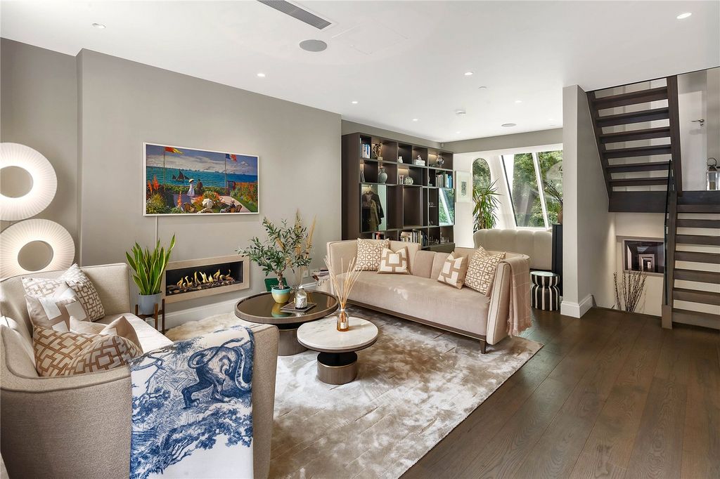 Property photo 3 of 14 Reception