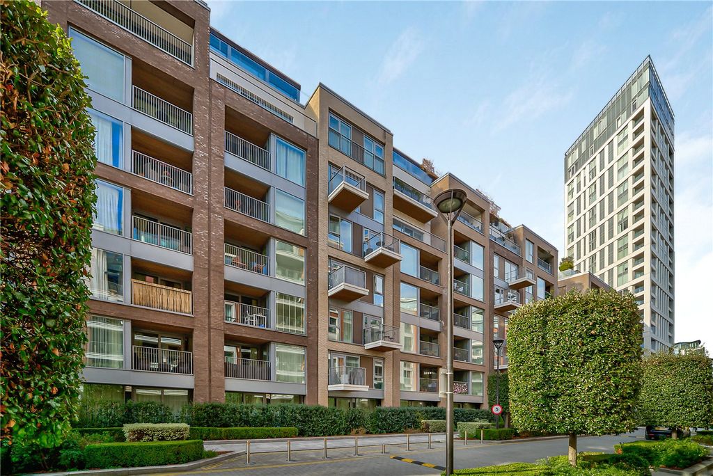 Property photo 3 of 20 Meadows House