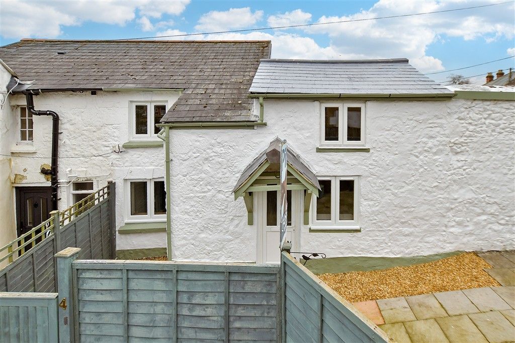 Property photo 3 of 11 External (Web)
