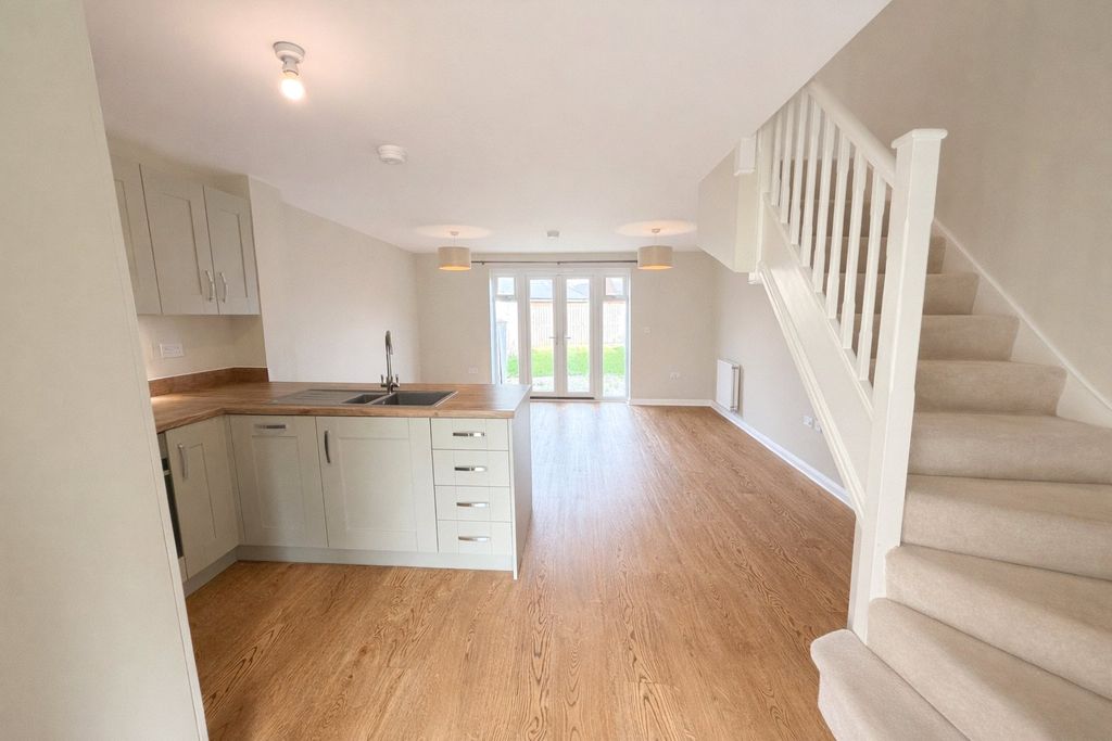 Property photo 2 of 15 Picture No. 05