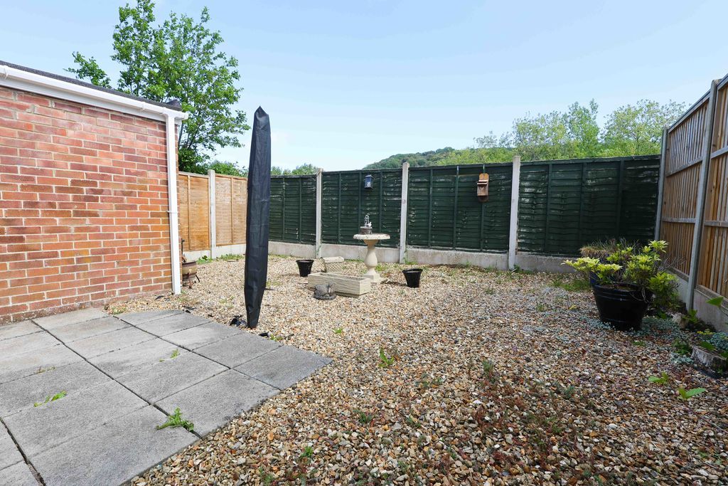 Property photo 3 of 17 Photo 18