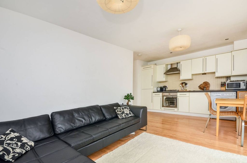 Property photo 2 of 5