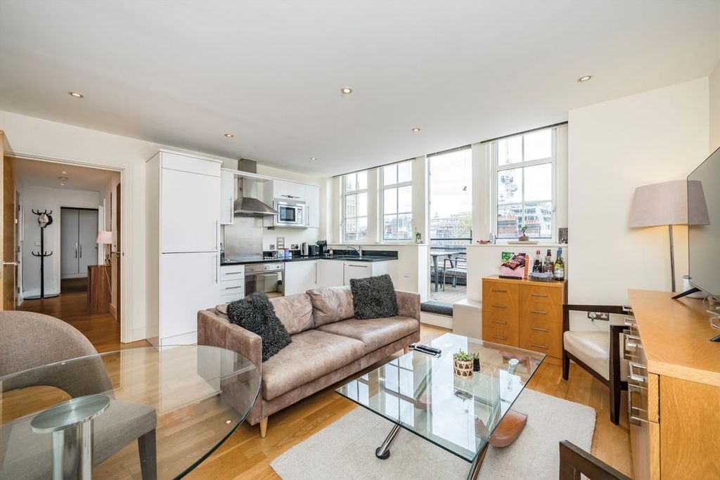 Property photo 2 of 9