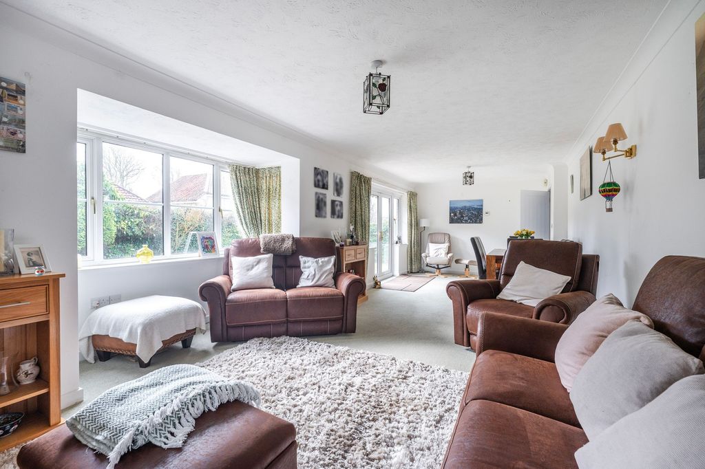 Property photo 2 of 19