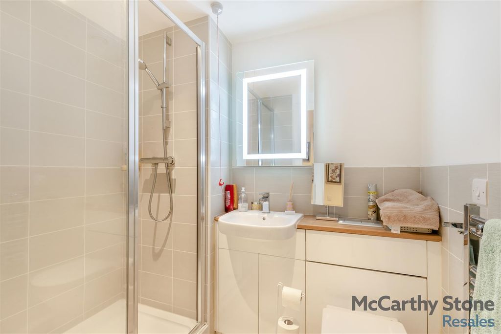 Additional image 10 of 2 bed flat for saleLe Jardin, 20-22 Station Road, Letchworth, Hertfordshire SG6