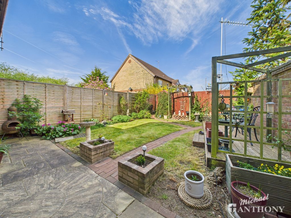 Property photo 3 of 17 Cam02773G0-Pr0280-Still005