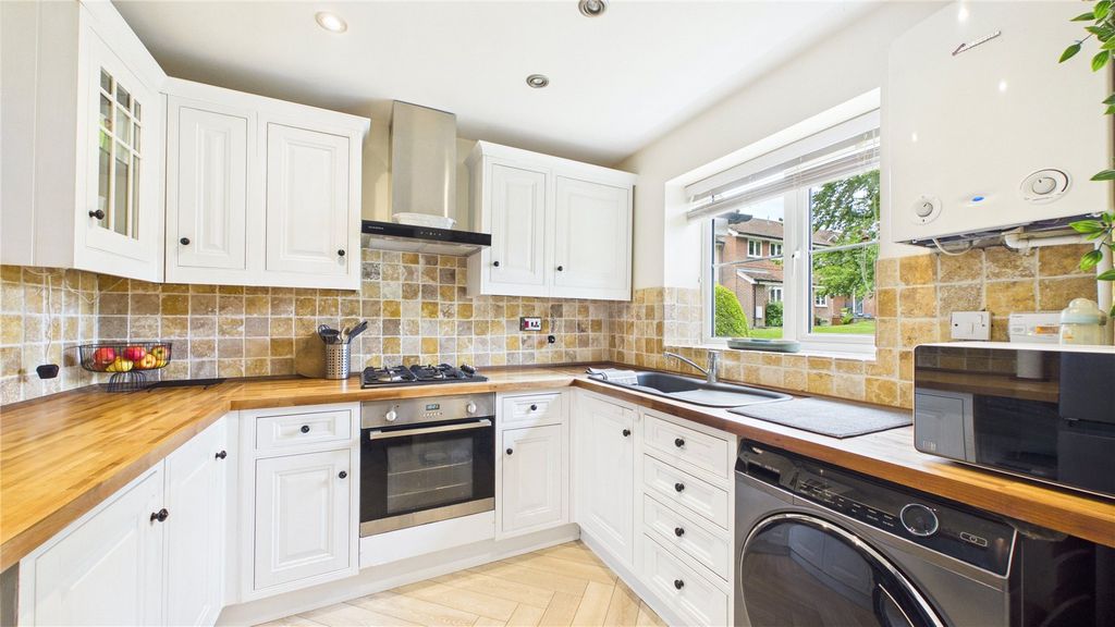 Additional image 6 of 3 bed terraced house for saleLightwater, Surrey GU18