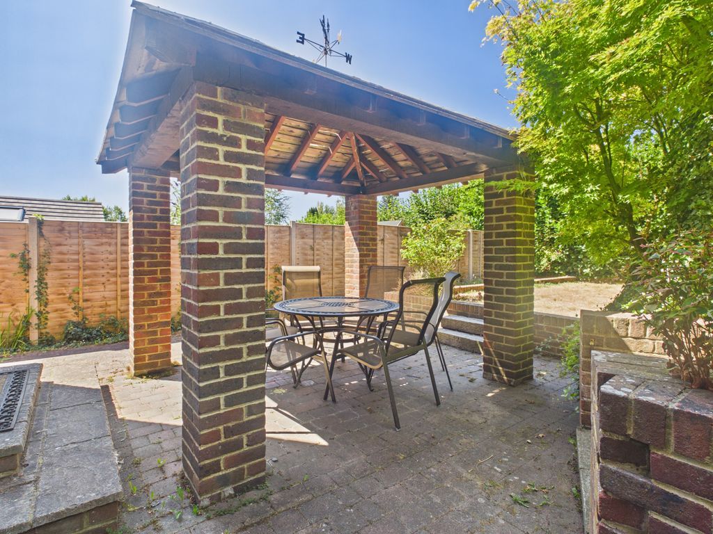 Property photo 3 of 29 Garden - Patio