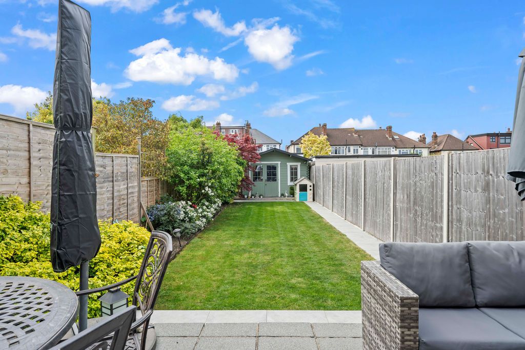 Property photo 3 of 17 Photo 17