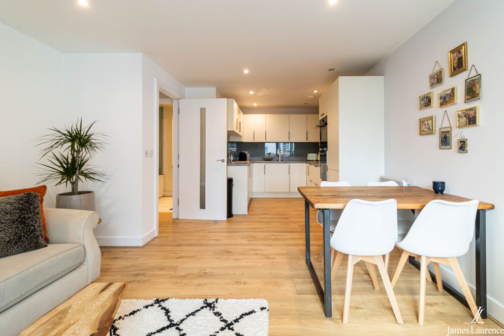 Property photo 1 of 18 8X1A3368-Hdr