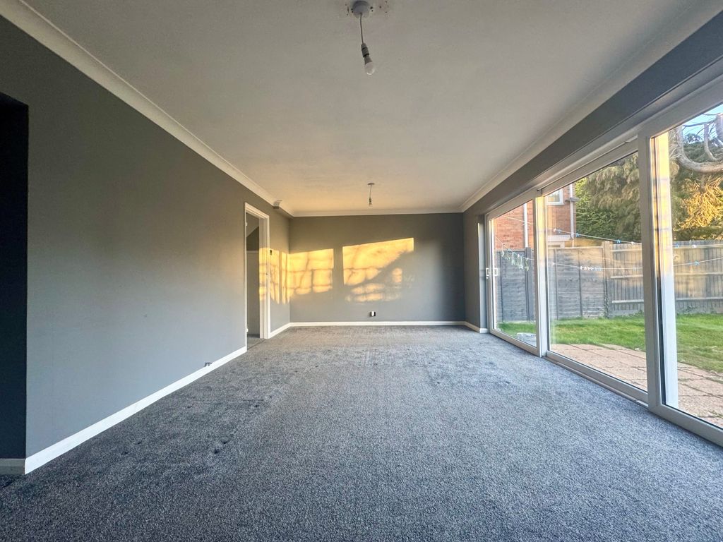 Property photo 2 of 12 Gallery