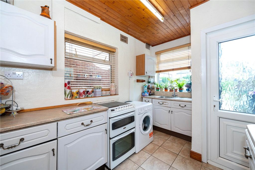 Property photo 2 of 12 Picture No. 06