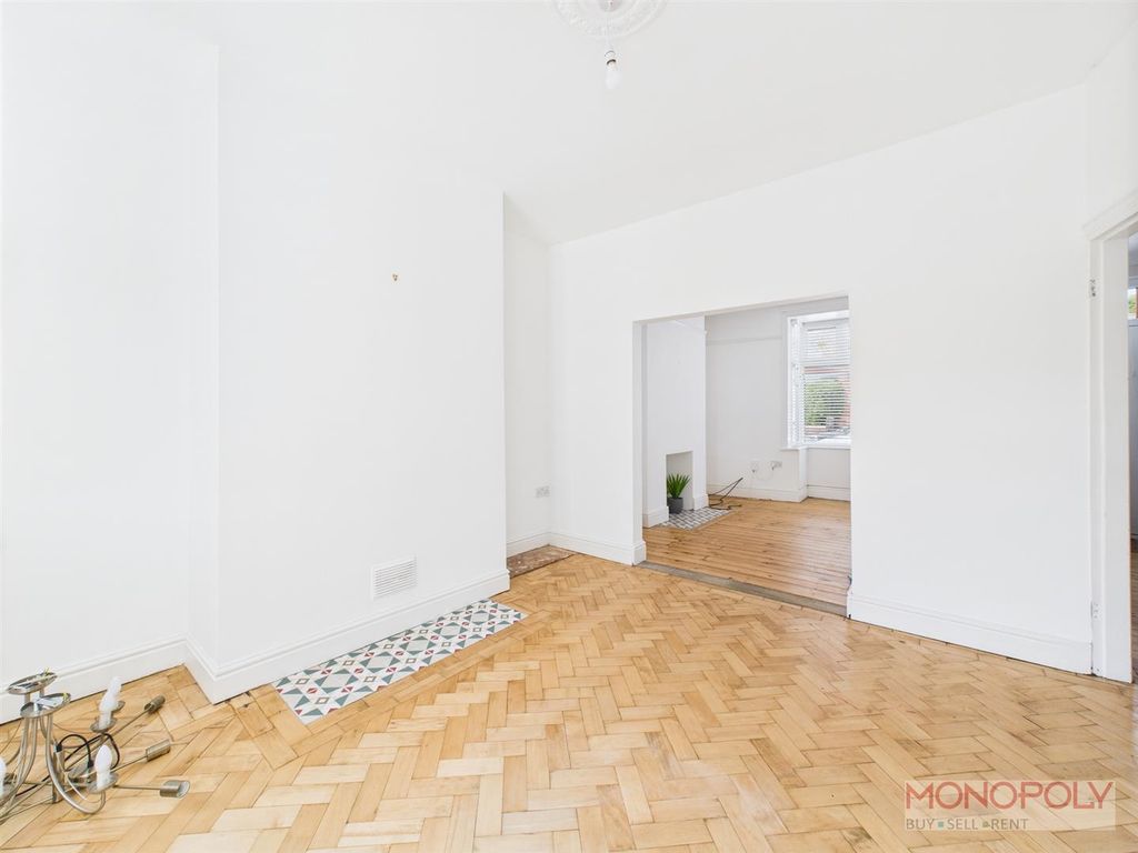 Property photo 2 of 14 Cam01943G0-Pr0497-Still001.Jpg