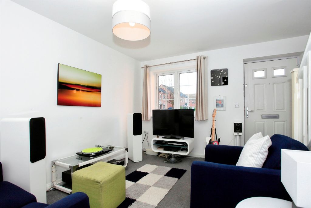 Property photo 2 of 12