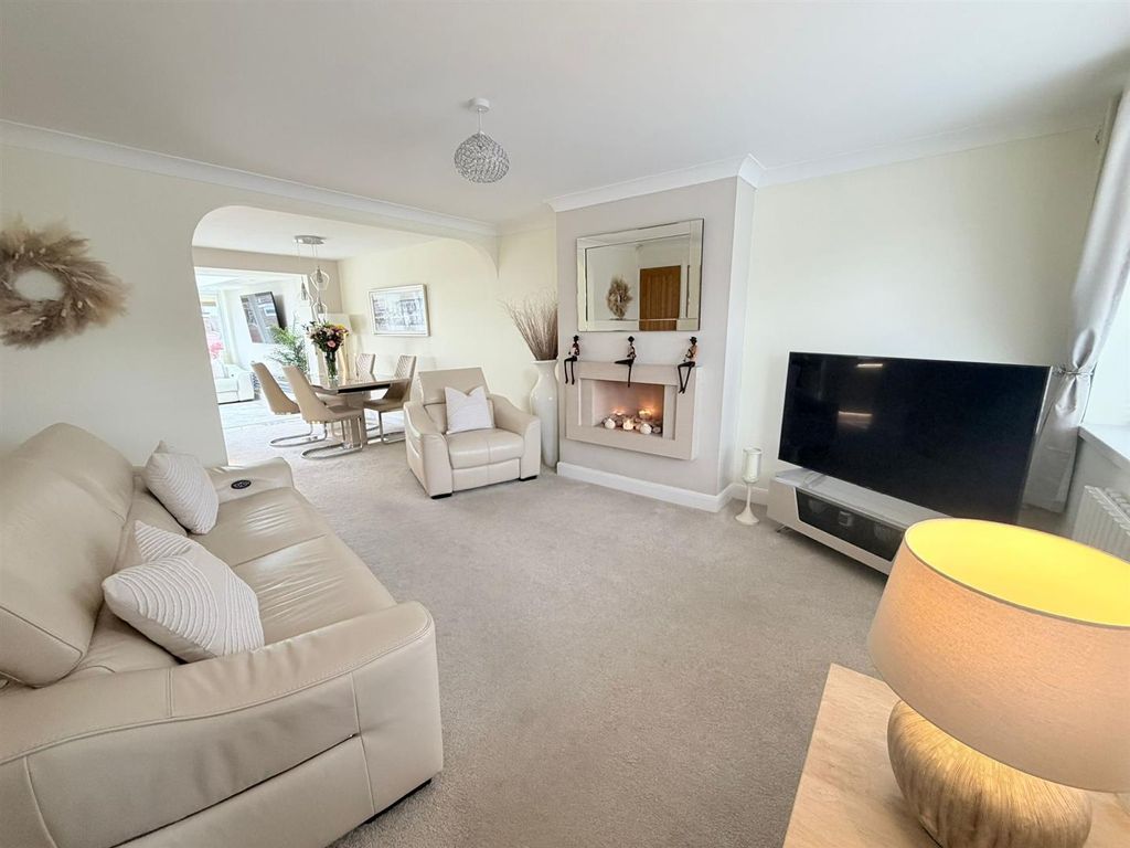 Property photo 3 of 30 Pm.Jpeg