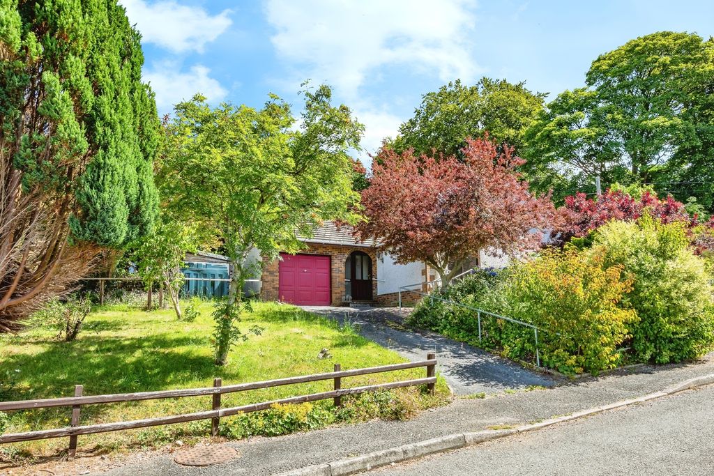 Property photo 2 of 16 Photo