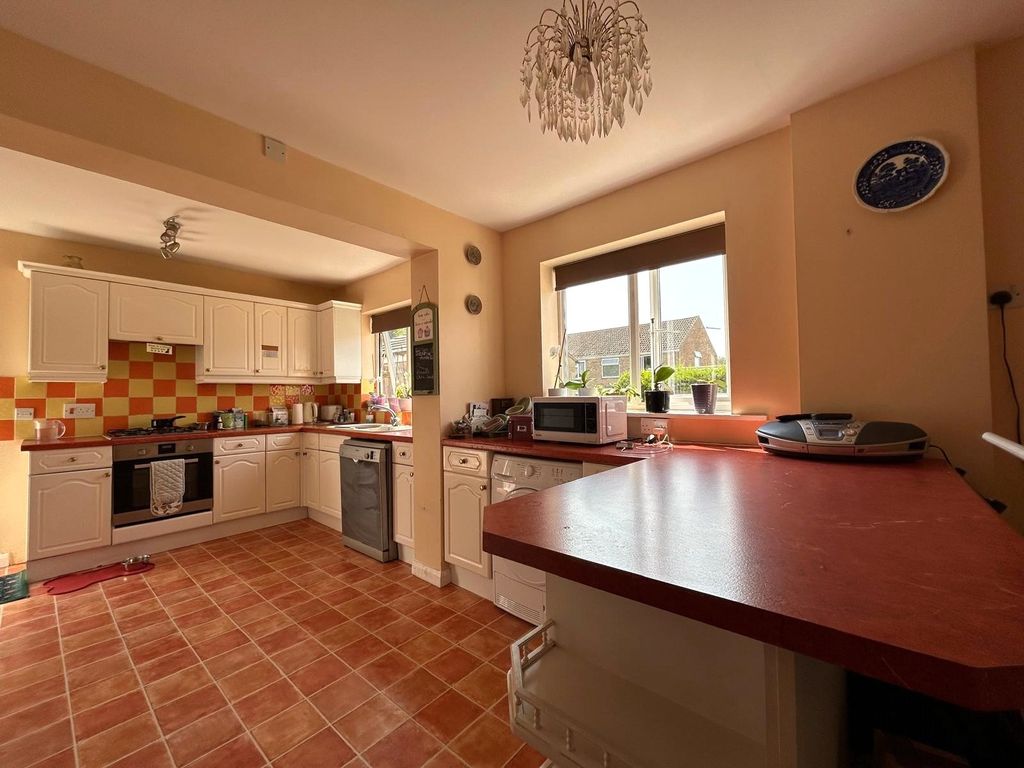 Property photo 3 of 15 Picture No. 14