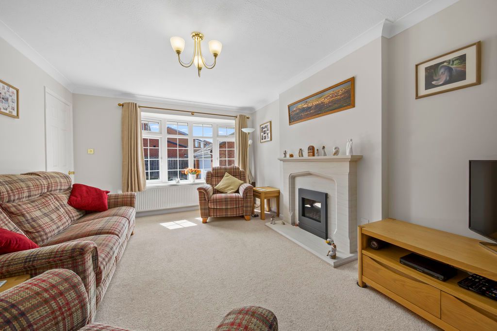 Property photo 2 of 40 Living Room