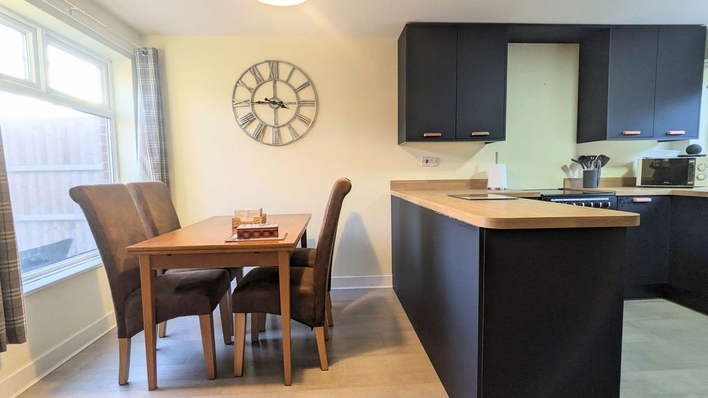 Property photo 3 of 24