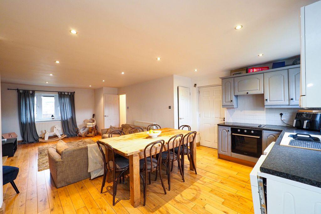 Property photo 2 of 24 Img_3269