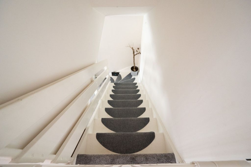 Property photo 3 of 28 Staircase
