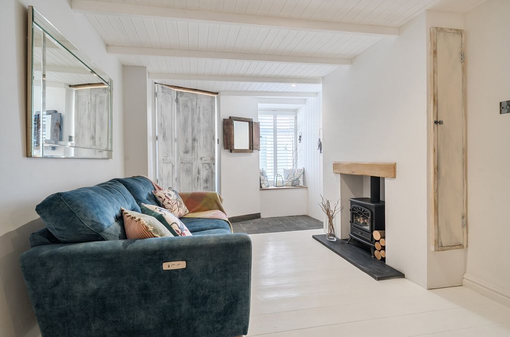 Property photo 2 of 18 1432890-9-69Bebb2...