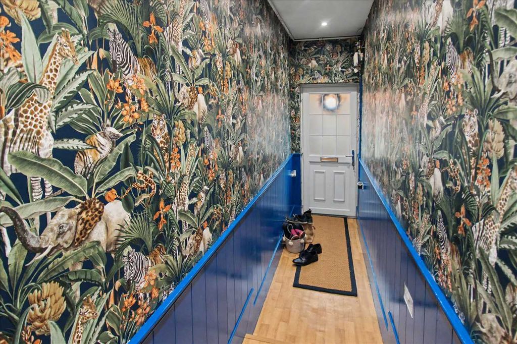 Property photo 2 of 15 Entrance