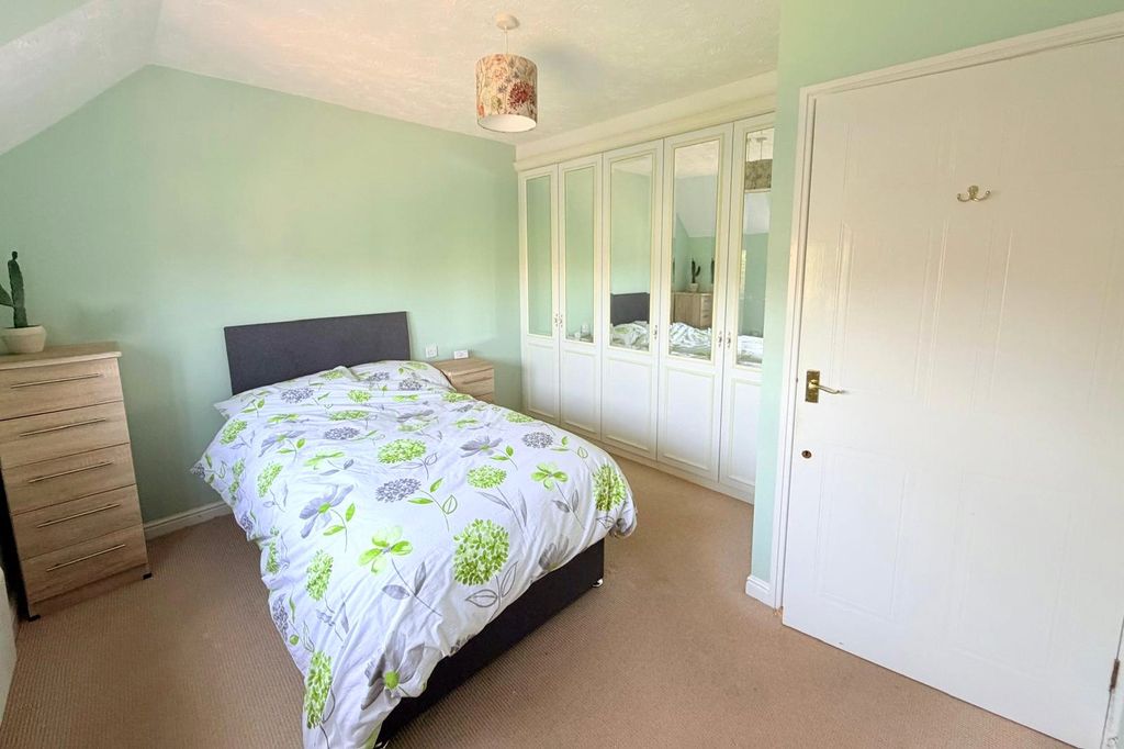 Property photo 3 of 10 Picture No. 08