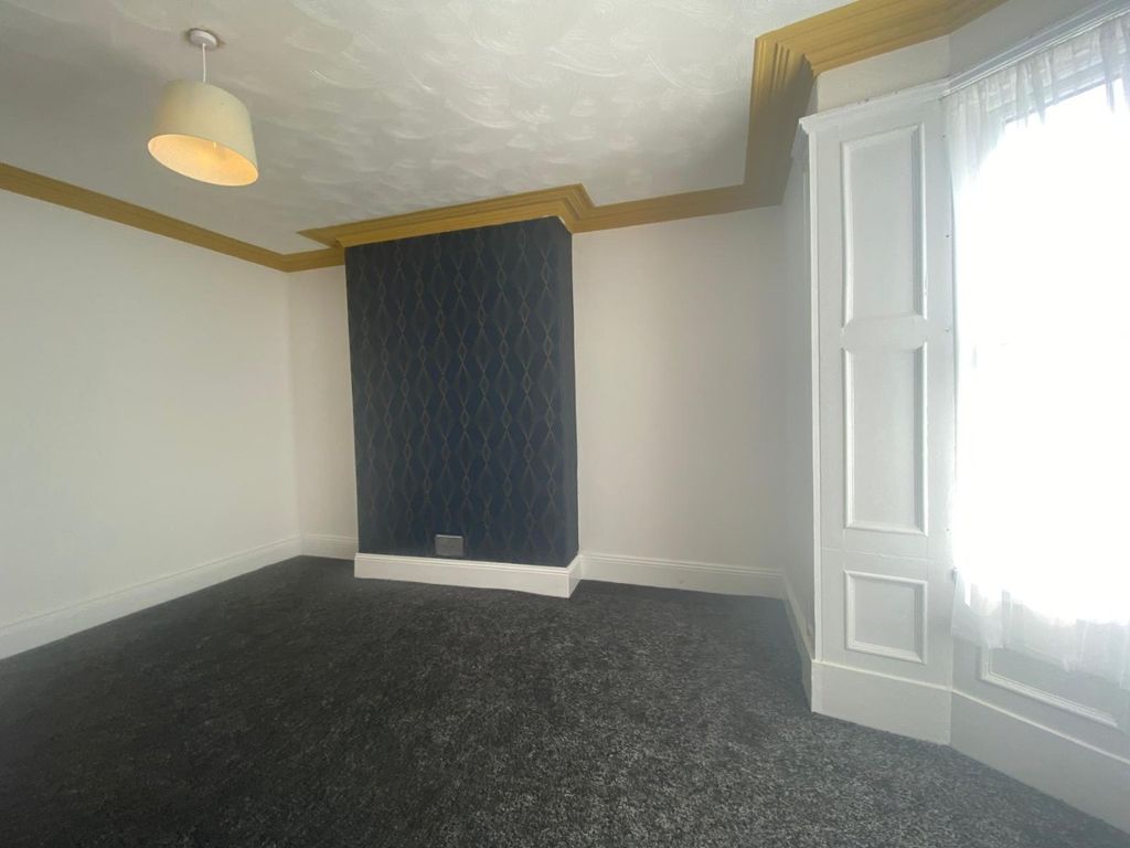 Property photo 3 of 14 5059162