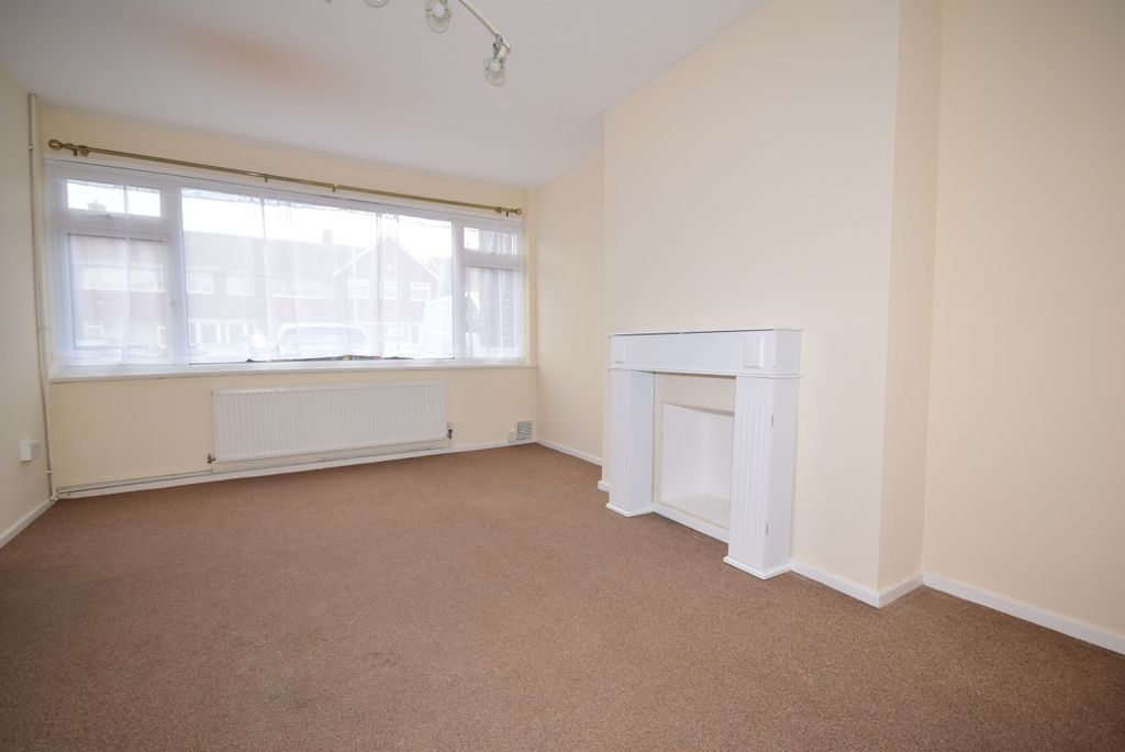 Property photo 2 of 11 Lounge