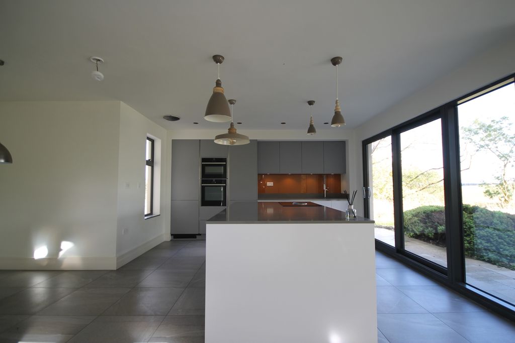 Property photo 3 of 16 Img_7071