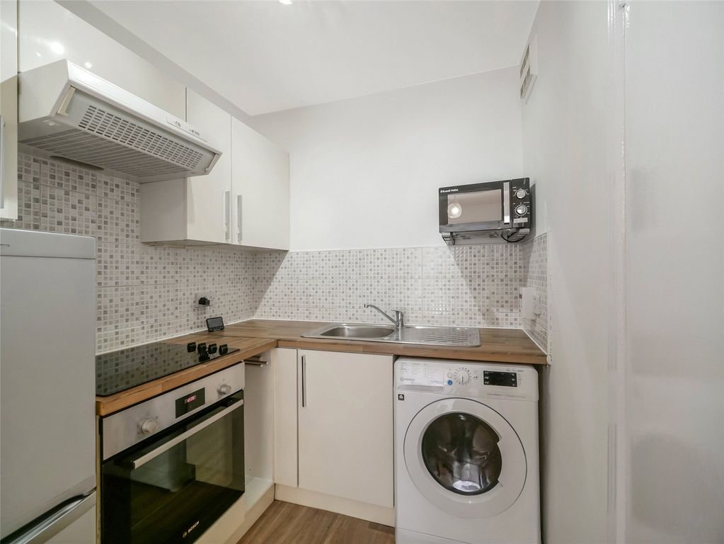 Property photo 3 of 23 Picture No. 34