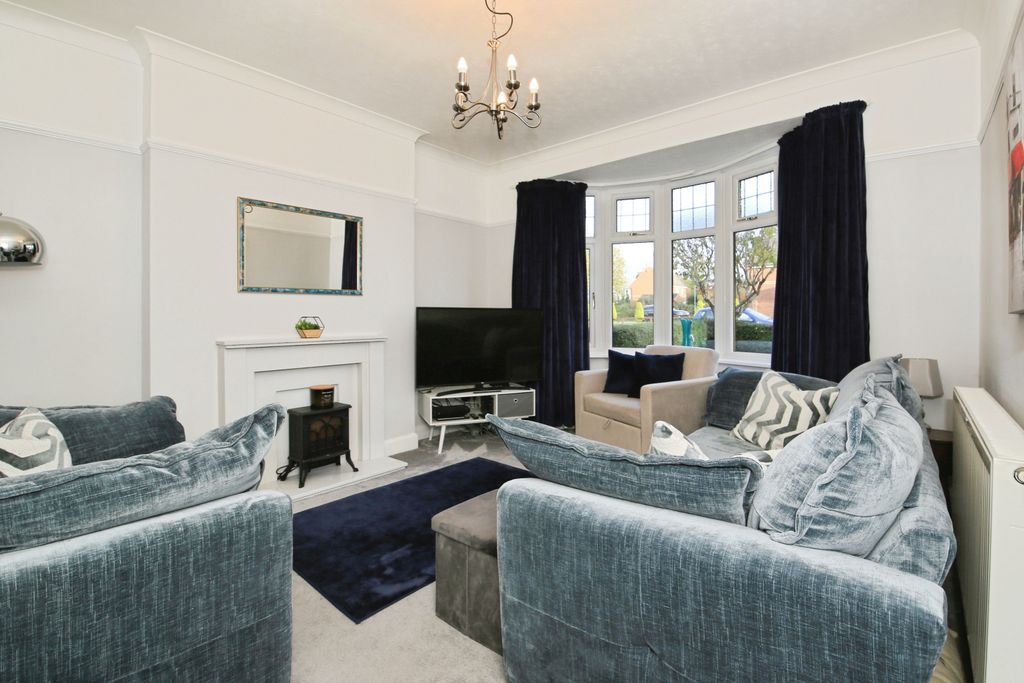 Property photo 3 of 20