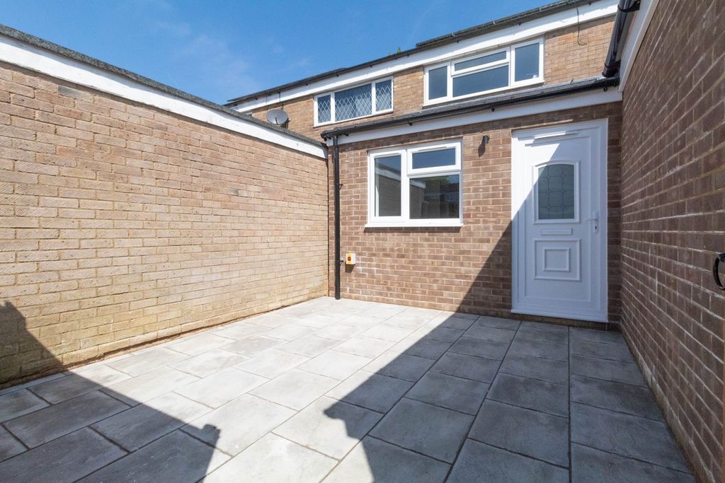 Property photo 1 of 9