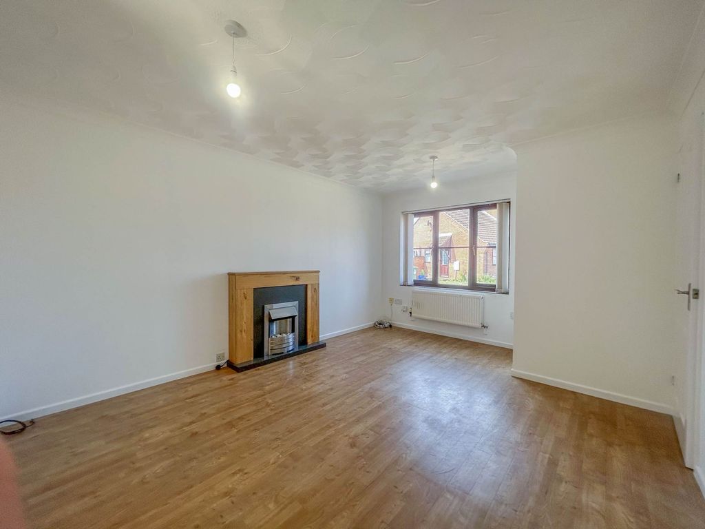 Property photo 2 of 24