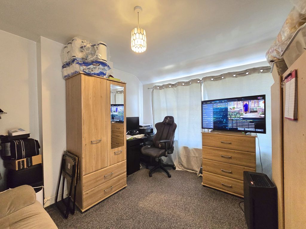 Property photo 2 of 4